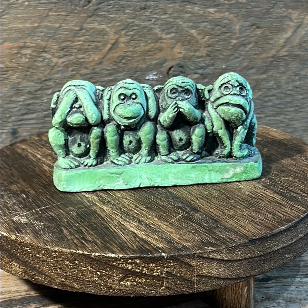 VINTAGE 1960's CAL THEMES CHALKWARE FOUR WISE MONKEYS SEE HEAR SPEAK FUN NO EVIL